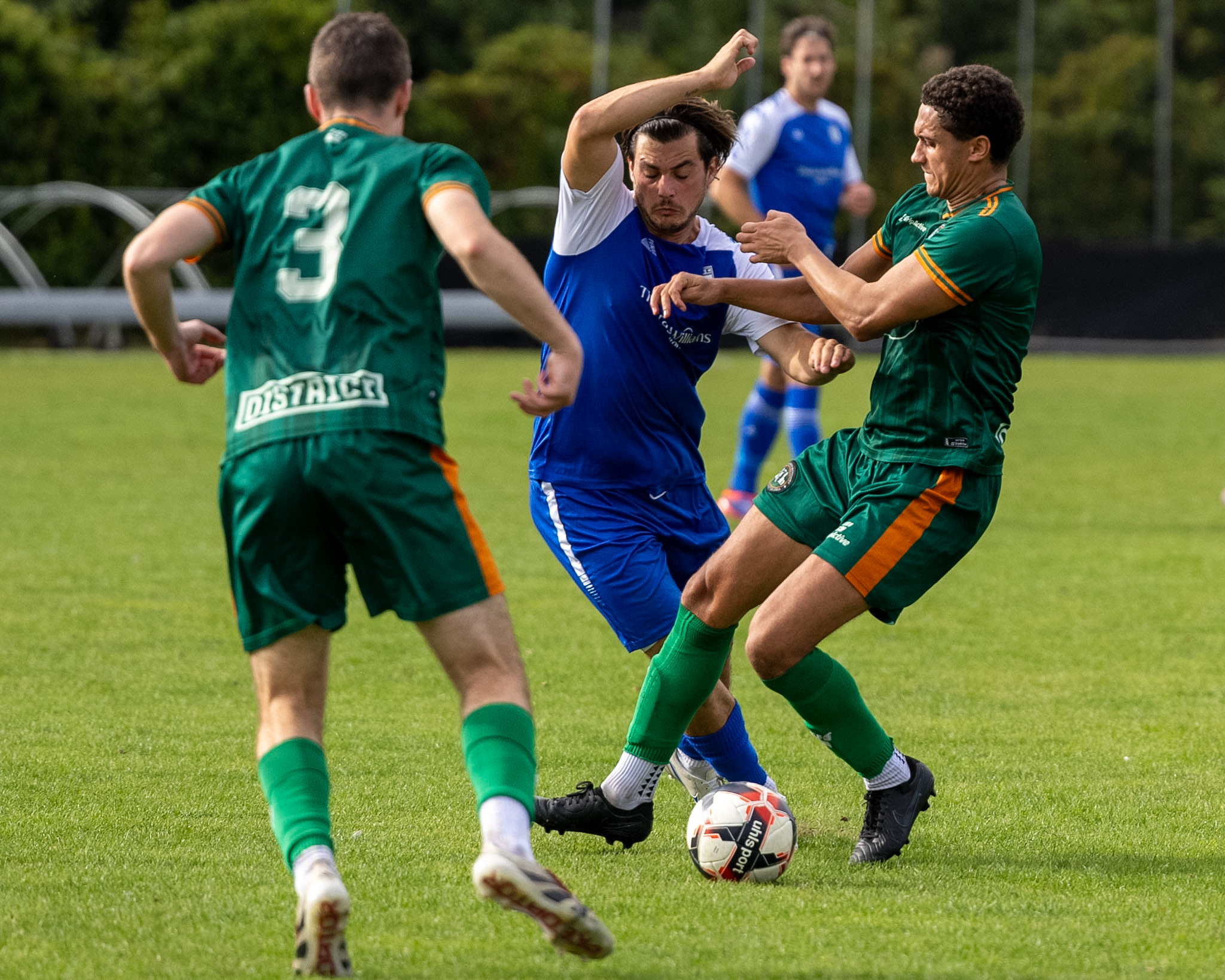 Match action from Worcester Park's 1-1 draw with FC Battersea Ironsides at Skinners Field, 12 September 2026 — photo 19 of 35