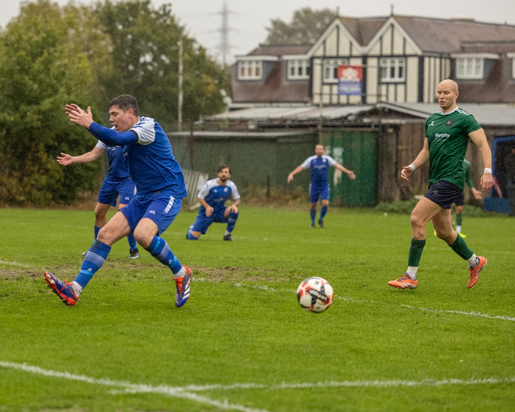 Match action from Worcester Park v London Hibernian at Skinners Field, 24 October 2026 — photo 14 of 36