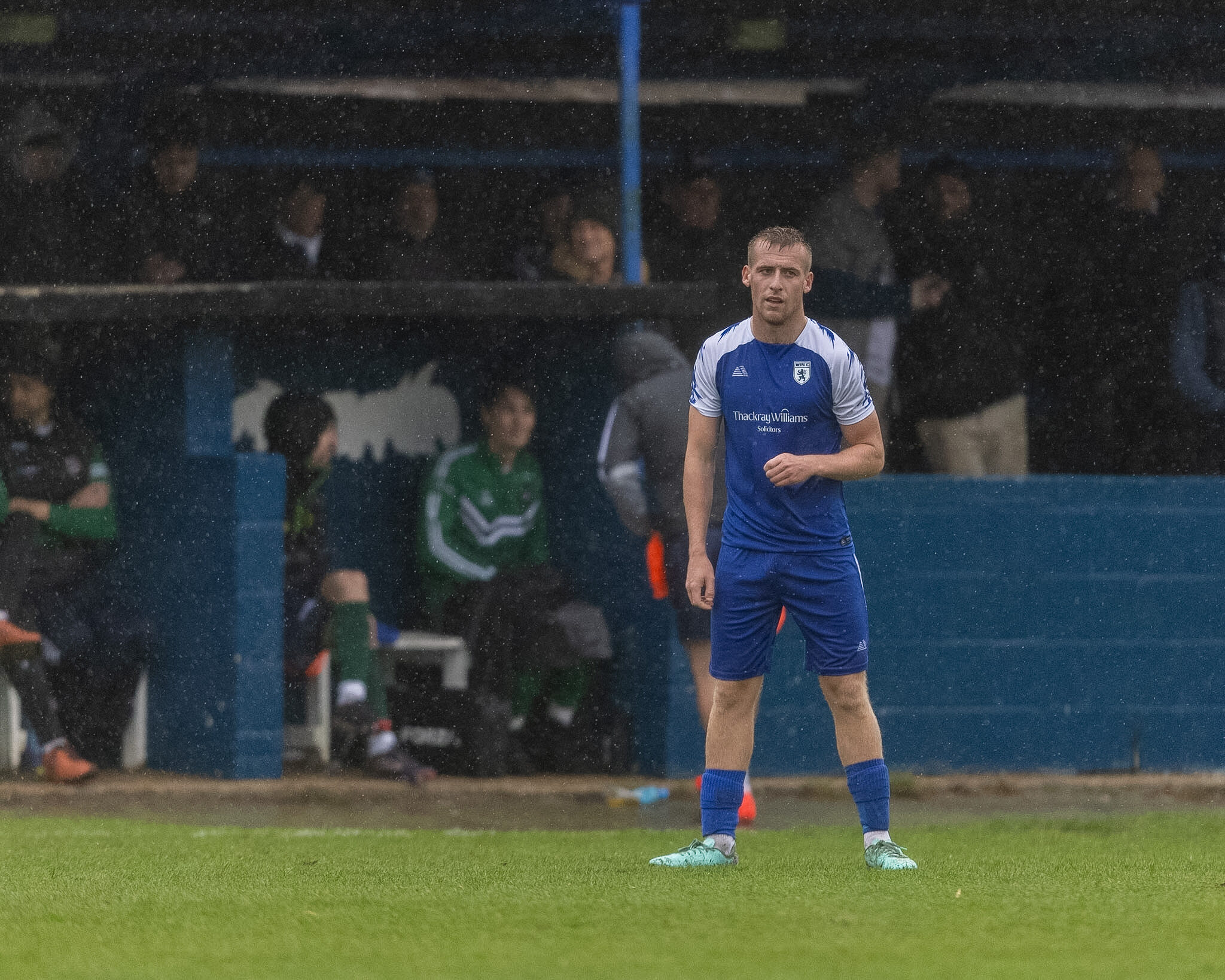 Match action from Worcester Park v London Hibernian at Skinners Field, 24 October 2026 — photo 17 of 36