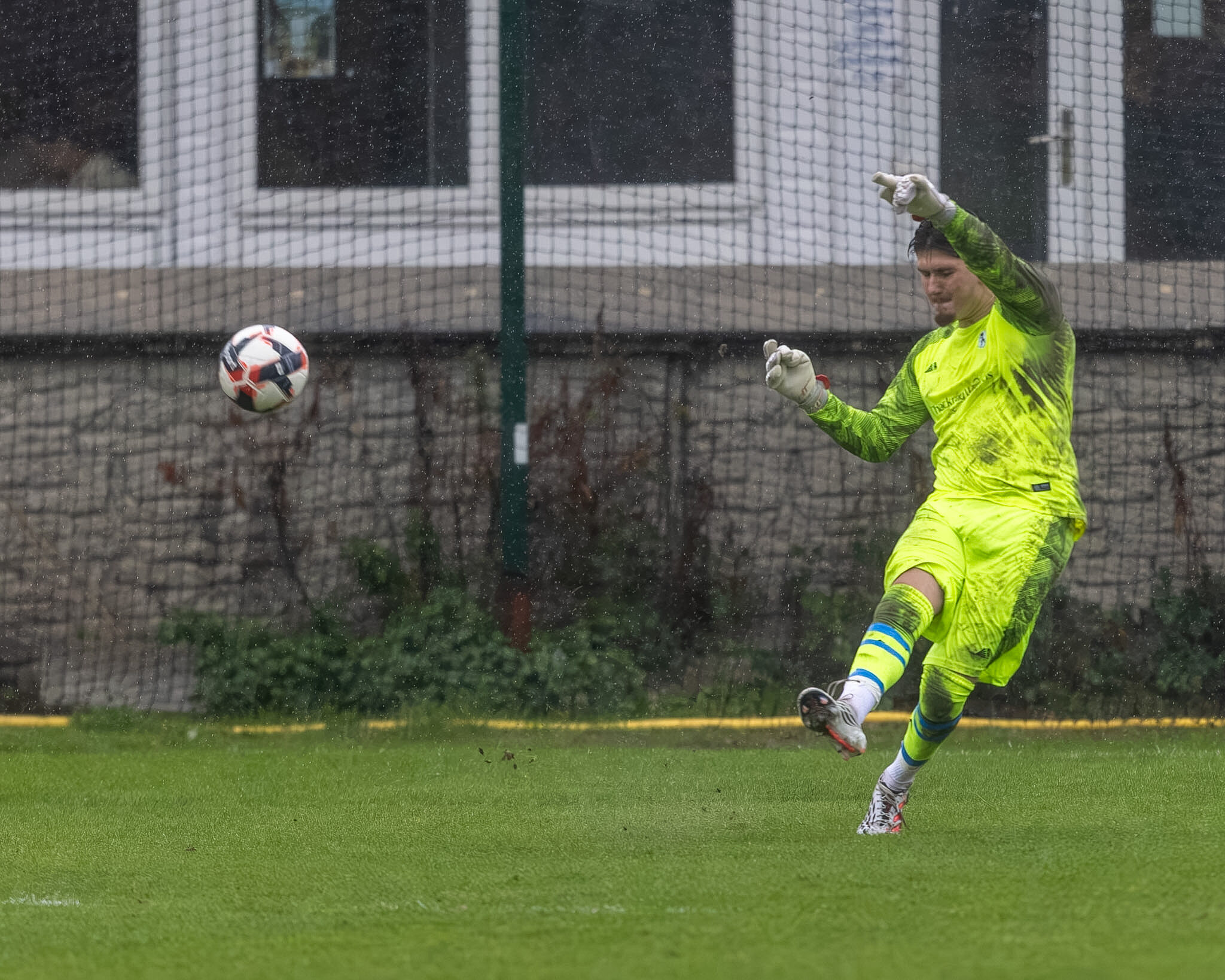 Match action from Worcester Park v London Hibernian at Skinners Field, 24 October 2026 — photo 20 of 36