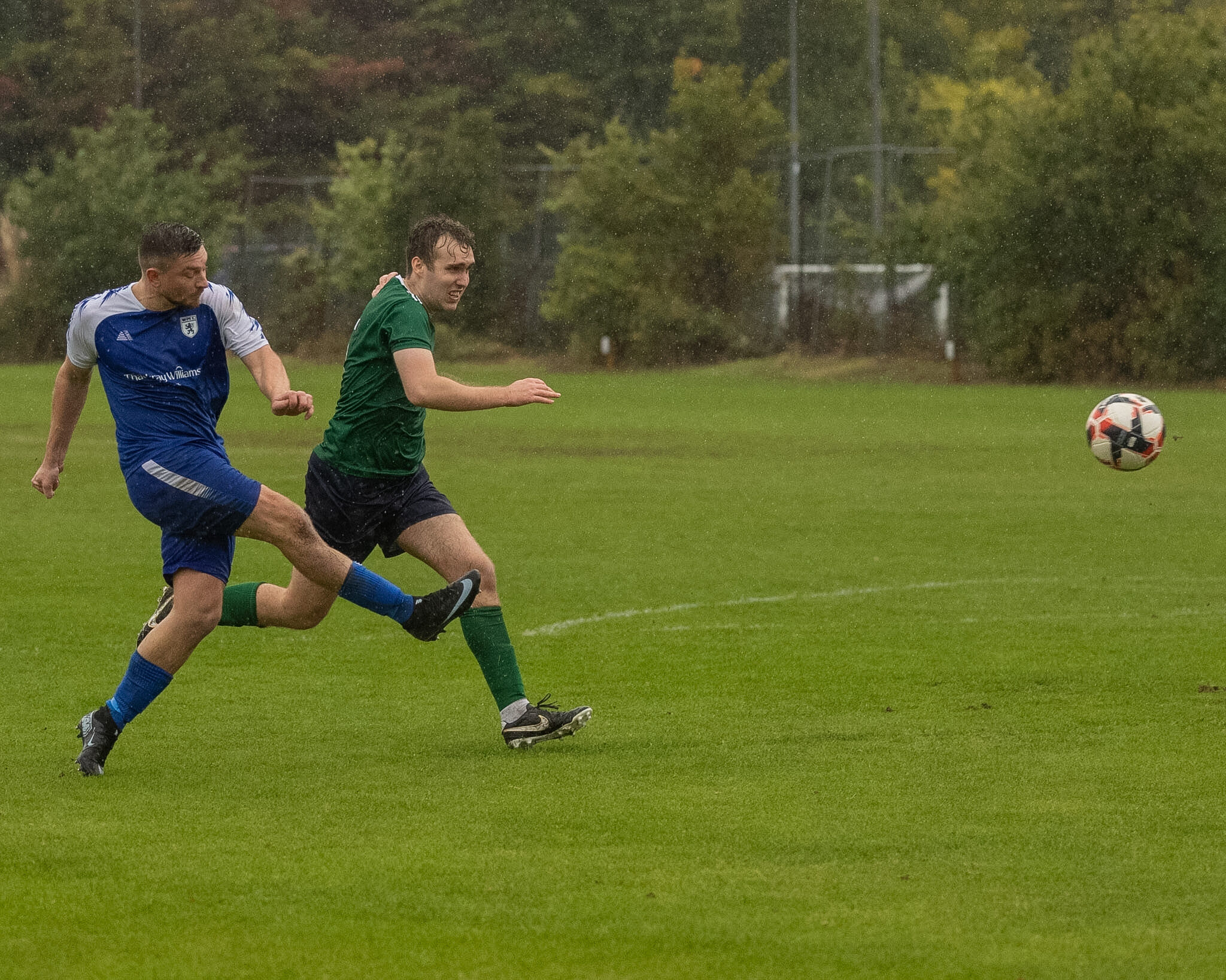 Match action from Worcester Park v London Hibernian at Skinners Field, 24 October 2026 — photo 23 of 36