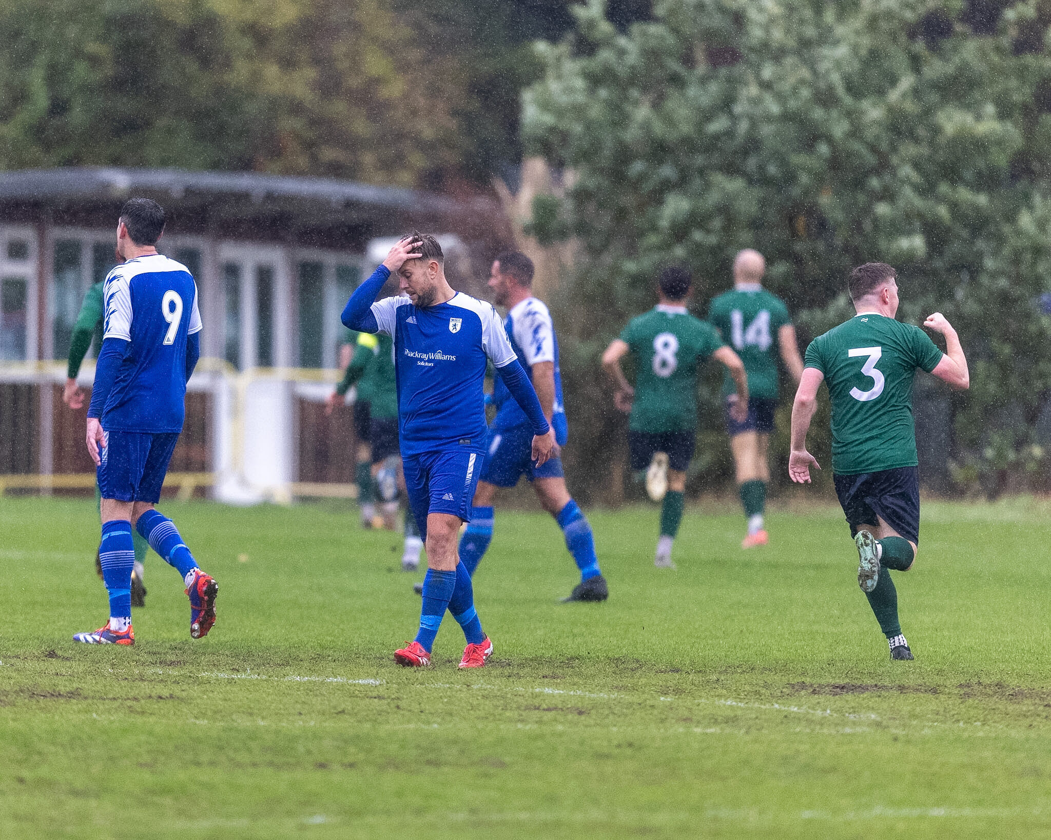 Match action from Worcester Park v London Hibernian at Skinners Field, 24 October 2026 — photo 25 of 36